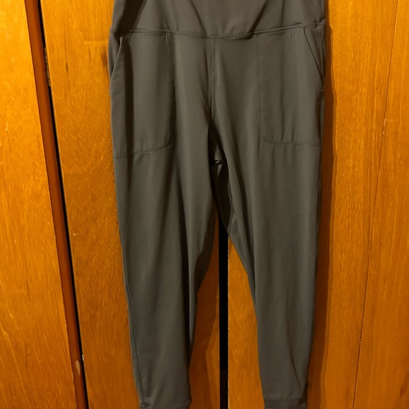 Grey jogger, dry fit material - Picture 3 of 3